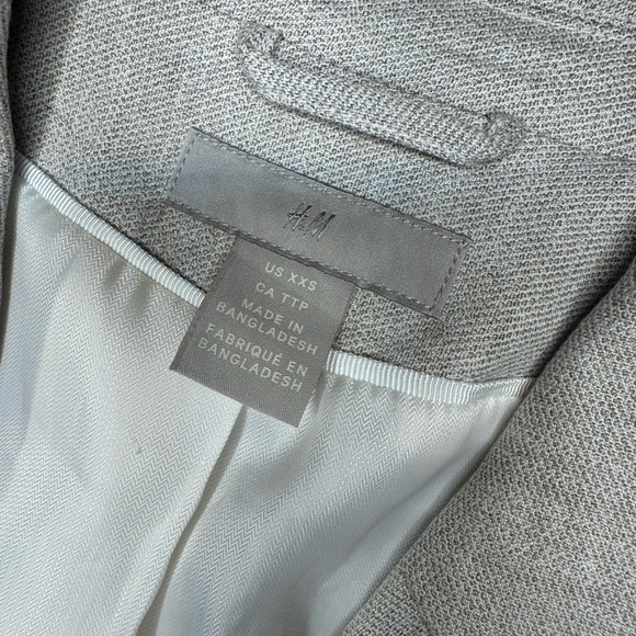 H&M Gray Women's Blazer and Pants Set - Picture 5 of 5